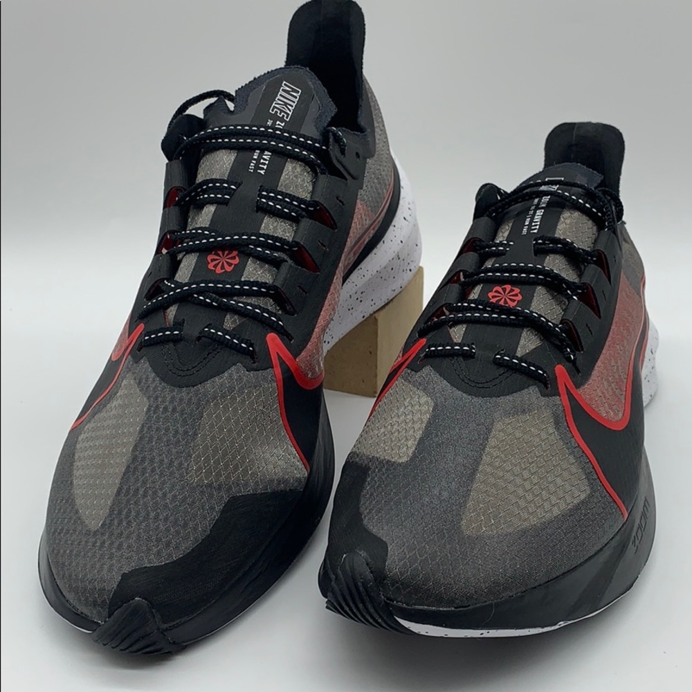 NIKE ZOOM GRAVITY black/university red-white - Picture 13 of 16